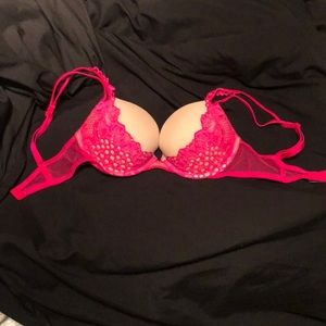 Tan/Hot Pink Victoria’s Secret Very Sexy 32C